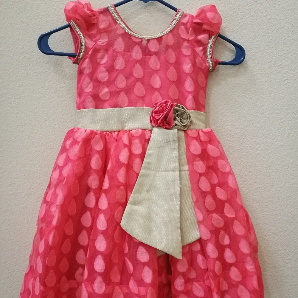 Girls dress
